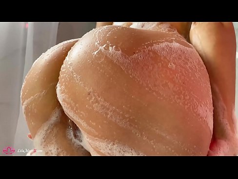 ❤️ La morena es masturba el cony amb un vibrador fins a un orgasme intens a la dutxa ❤ Porno preciós a nosaltres ️❤
