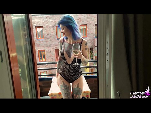❤️ Una noia tremenda xuclant amb un glop i follant apassionadament sota el cel obert ❤ Porno preciós a nosaltres ️❤