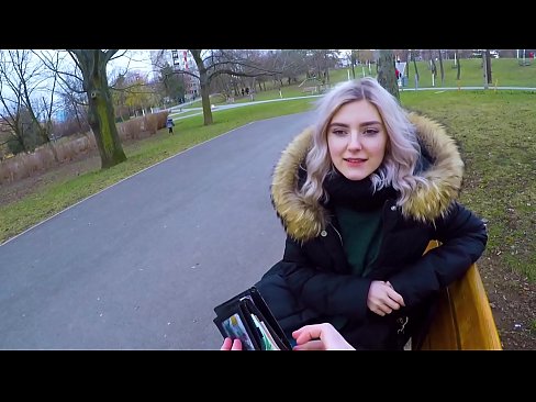 ❤️ Empassa el semen calent d'un desconegut per diners: una mamada al parc d'Eva Elfie ❤ Porno preciós a nosaltres ️❤